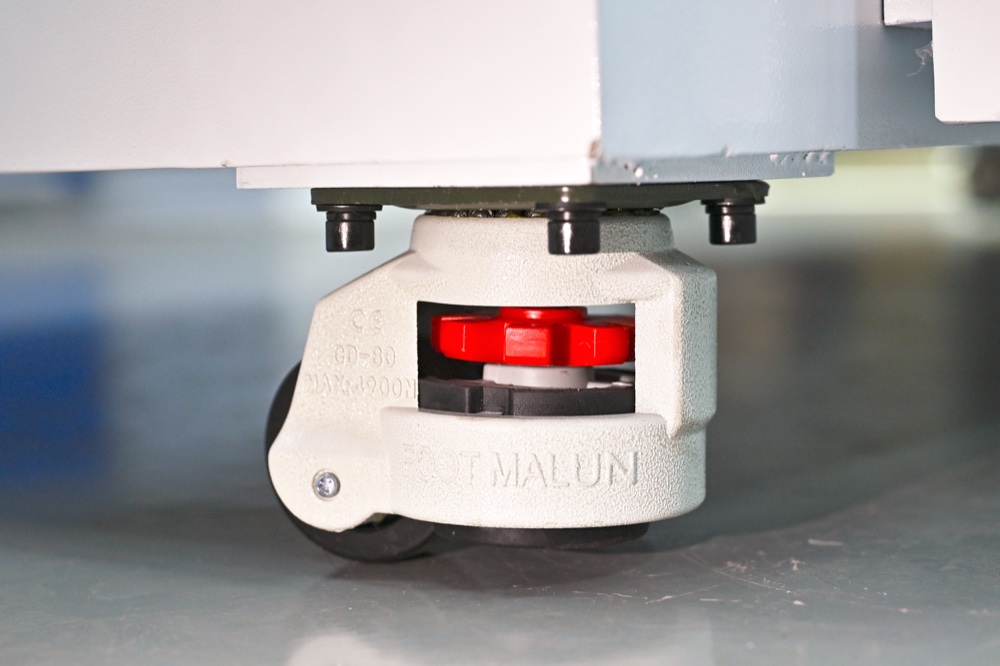 Fukuma casters